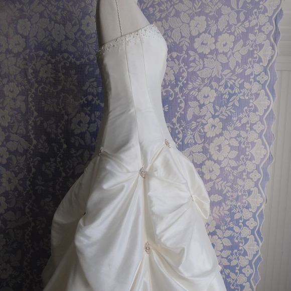 Maggie Sottero Couture Capriu J926 sleeveless wedding dress - Picture 8 of 14